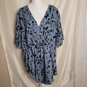 Shein Curve Blue and Black Binding Shirt - 3XL
